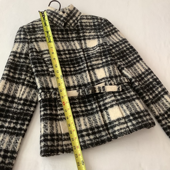 Authentic Banana Republic Wool Coat - Picture 9 of 10